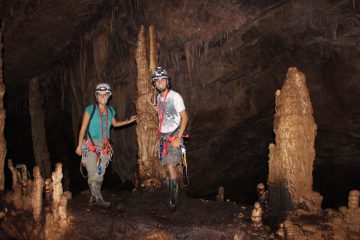banner tour cueva de los tayos