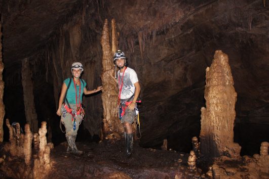 banner tour cueva de los tayos