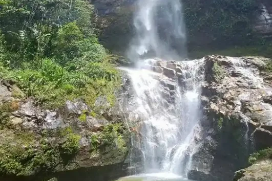 vista de cascadas tour de las cascadas en la amazonia