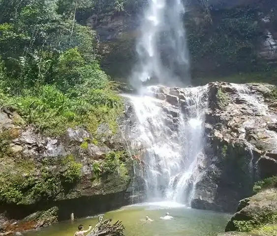 vista de cascadas tour de las cascadas en la amazonia